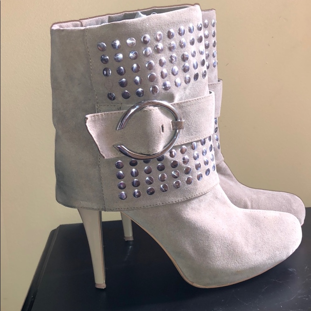 Cute Ankle Booties - Size 11 👢 - Picture 2 of 8